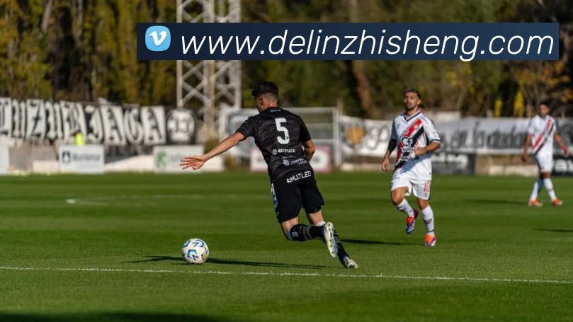 西蒙斯缺席比赛原因曝光 伤情恢复进度成后续关注焦点